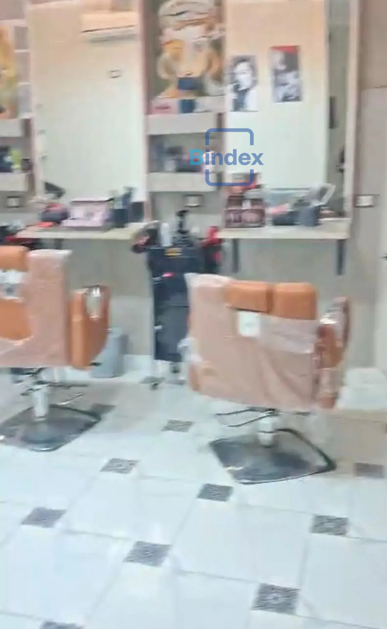 محل للايجار بيوتي سنتر في التجمع الاول