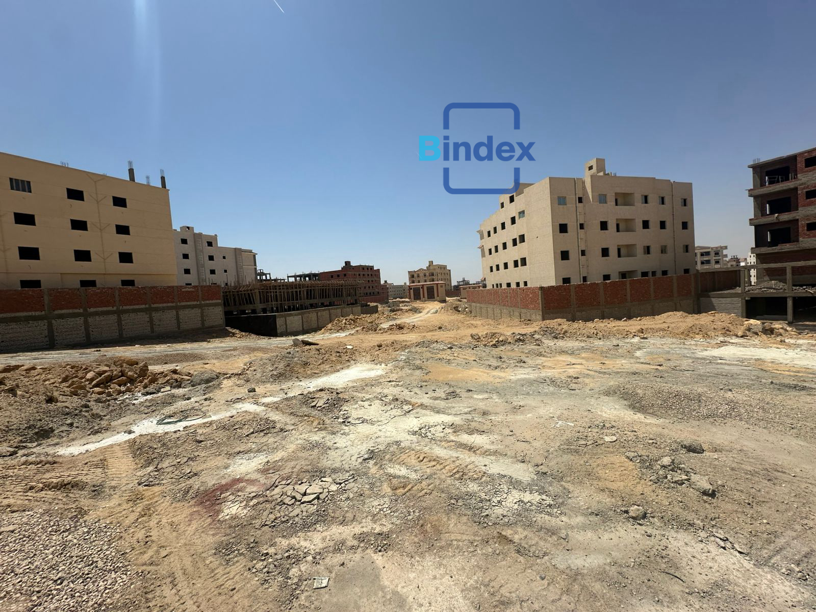 أرض سكنية خالصة بالتجمع الخامس بدون توكيلات 
