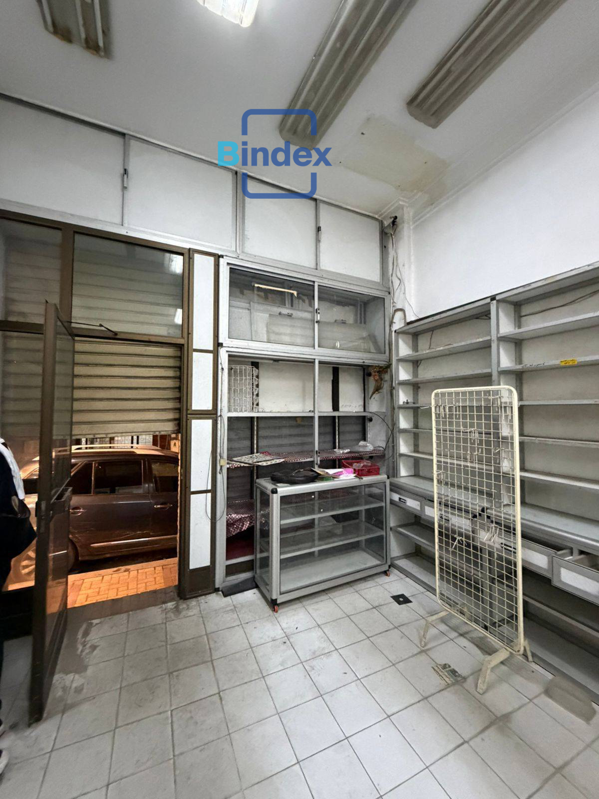 فرصة للايجار محل بموقع مميز 