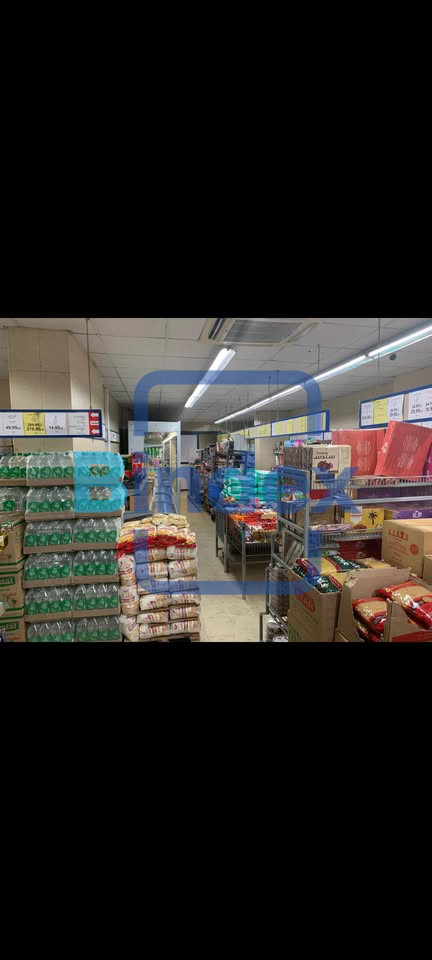 محل للبيع في المهندسين 