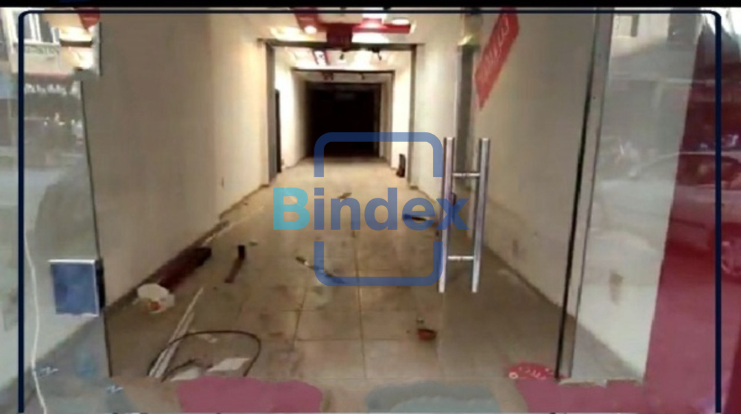 محل للايجار في عين شمس يصلح لكافه الانشطة التجارية 