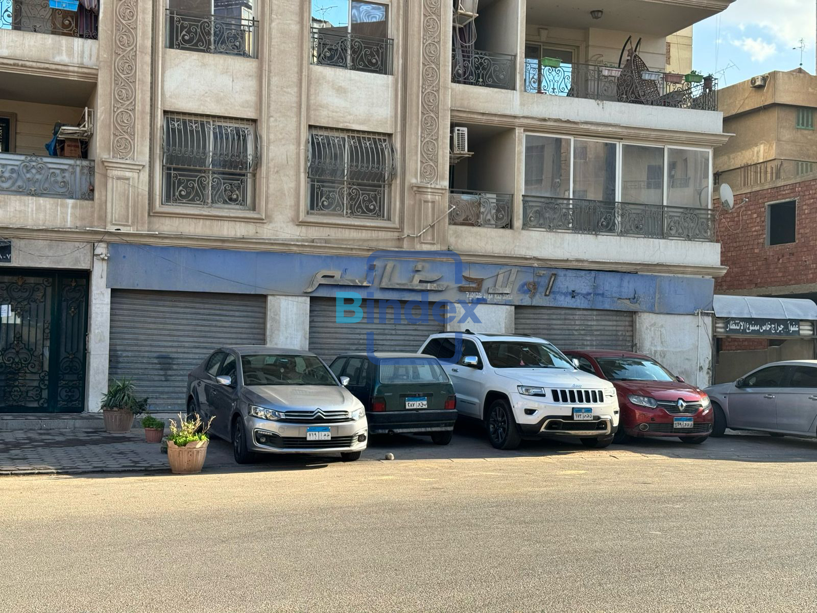 محل رخصه تجارى ٧٠٠ متر للايجار النزهه الجديده