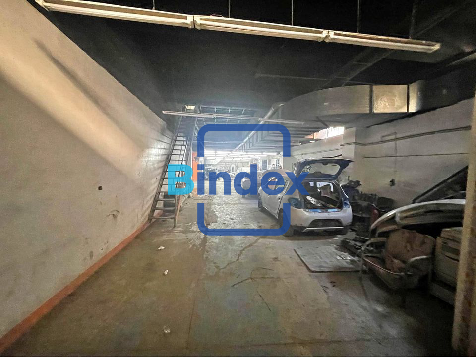 مخزن للبيع مساحة ٦٠٠ متر