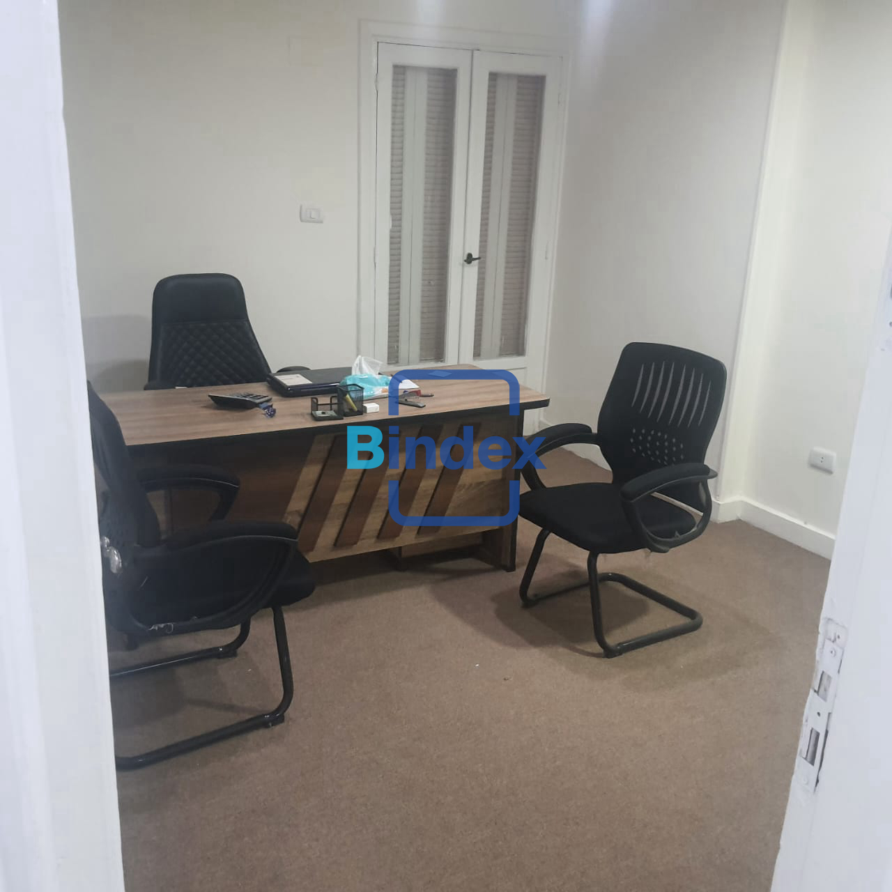 مكتب للايجار يصلح للشركات 