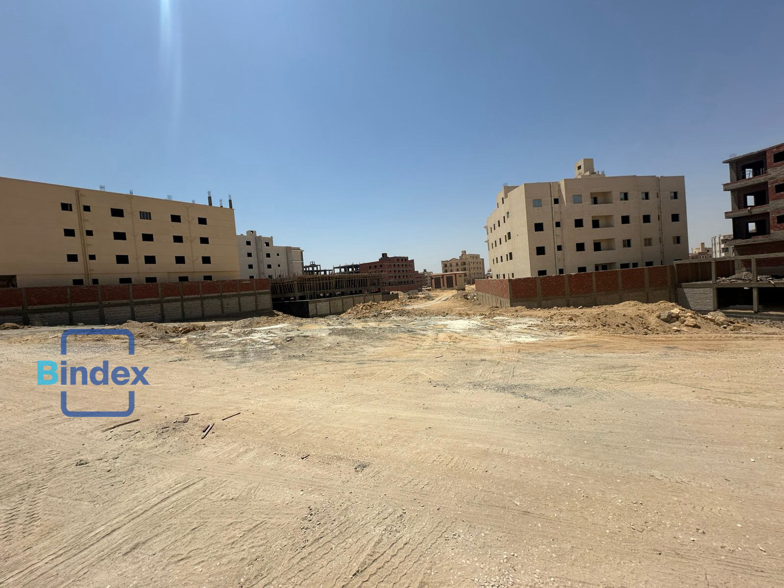 أرض سكنية خالصة بالتجمع الخامس بدون توكيلات 
