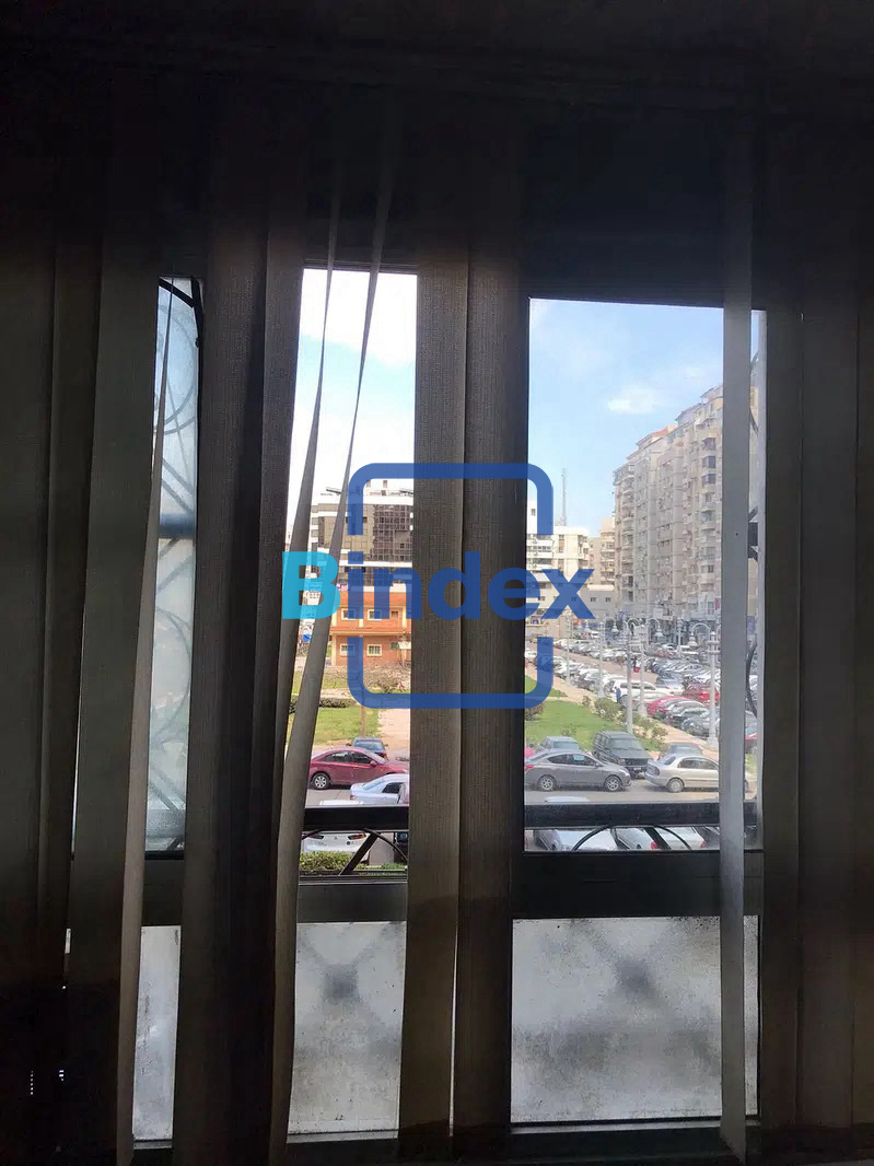 مكتب مميز للايجار بأبراج سيدي جابر فيو مفتوح علي الميدان