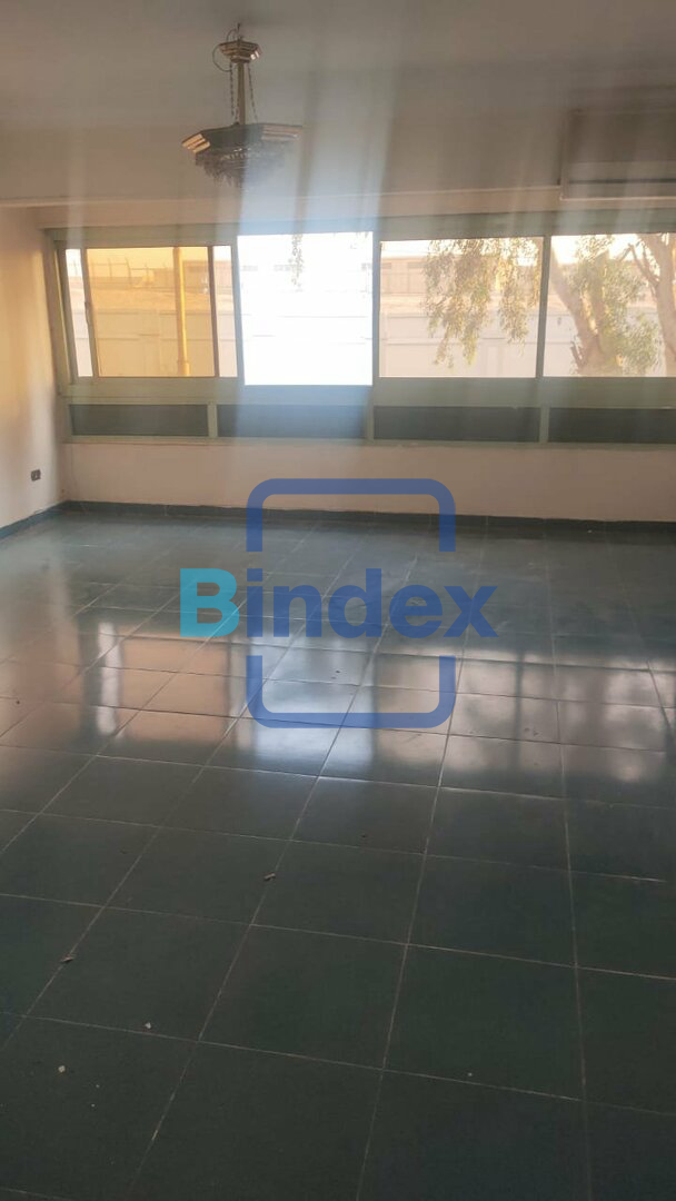 مكتب 120 متر للايجار بموقع مميز 