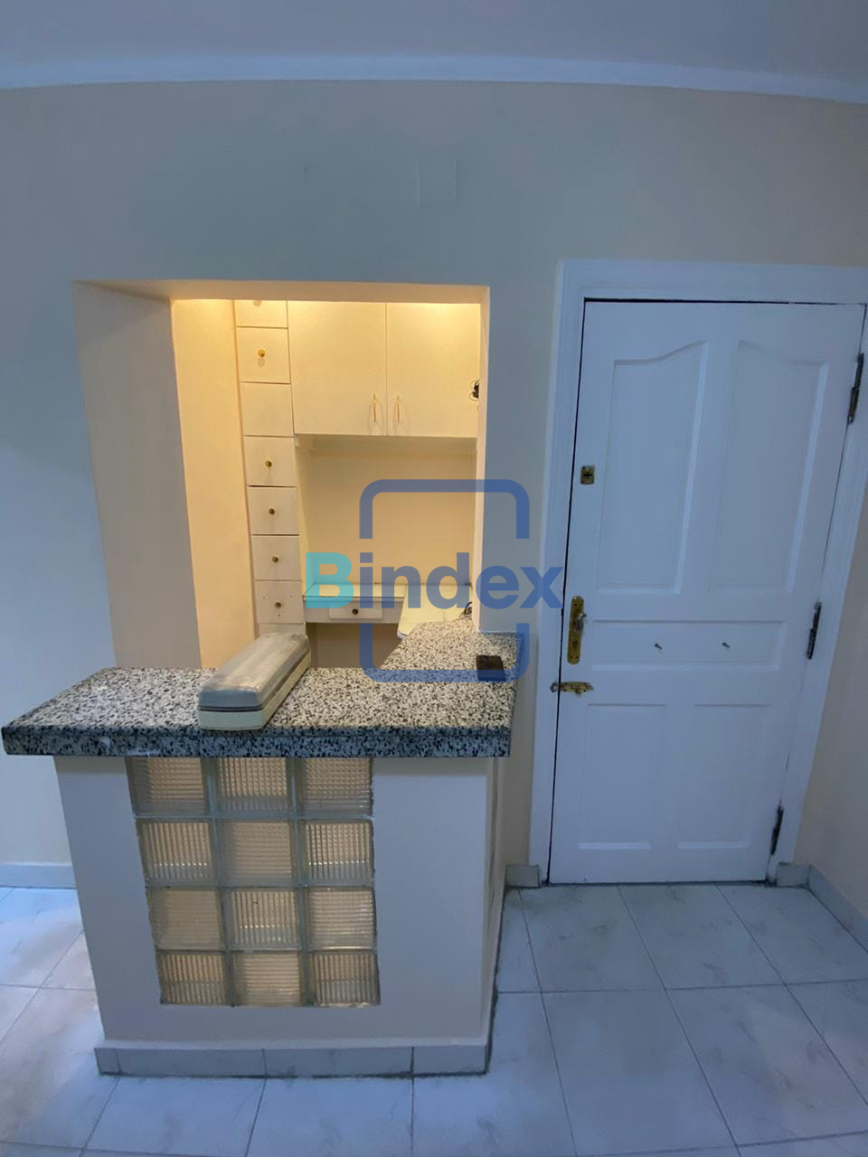 مكتب اداري للايجار بموقع متميز في العجوزة 