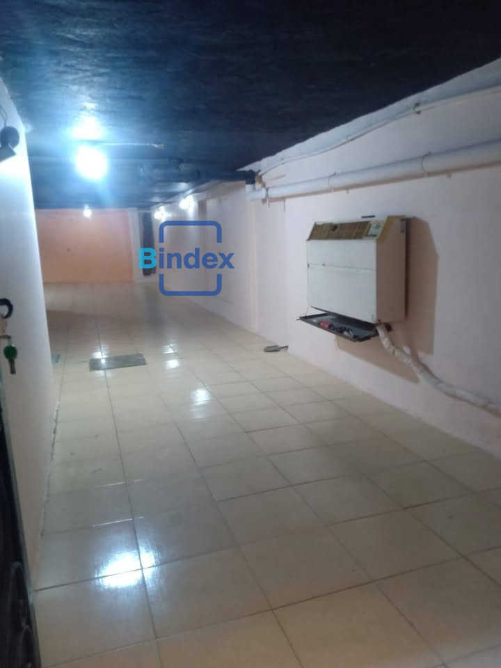 مخزن للايجار بالقرب من السراج مول 