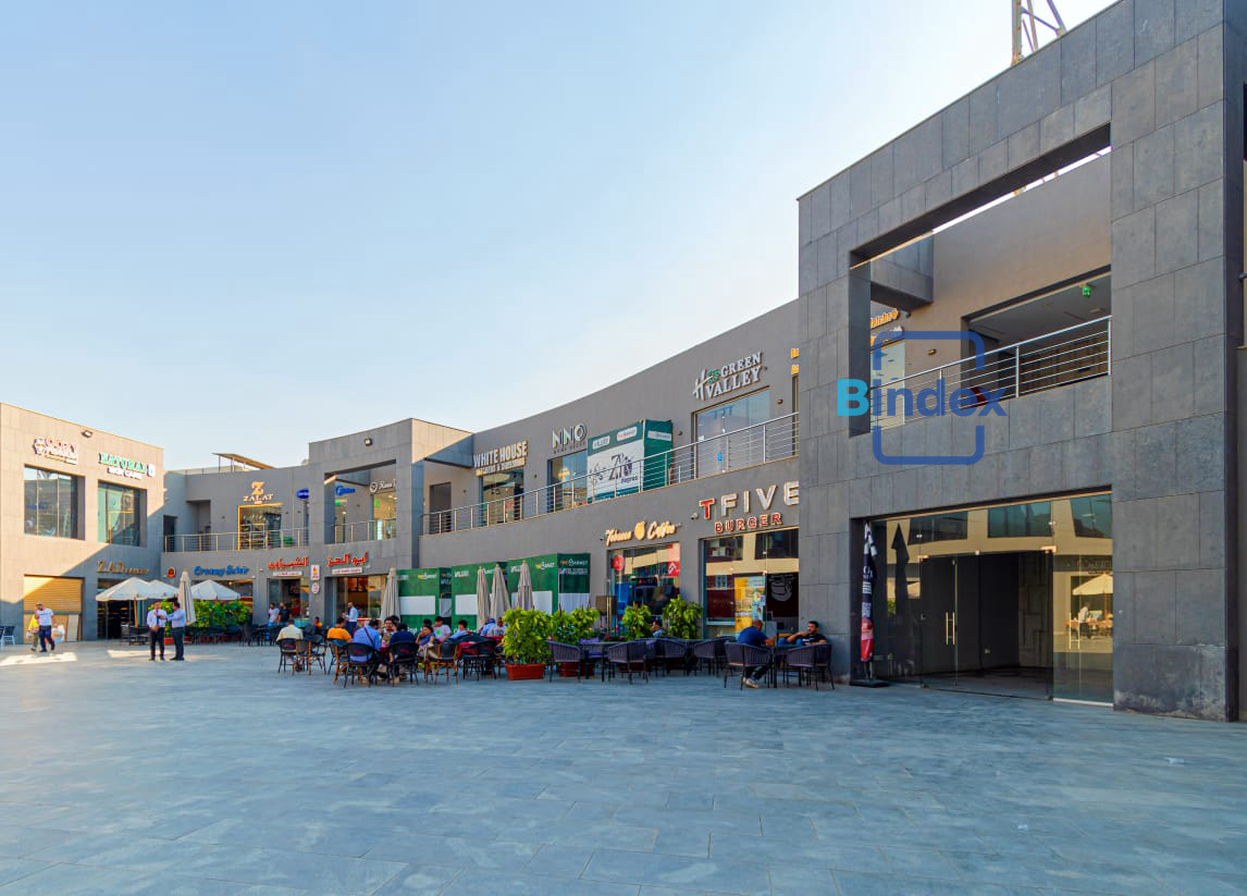 محل مخبوزات للبيع استلام فوري علي محور جمال عبدالناصر القاهره الجديده 