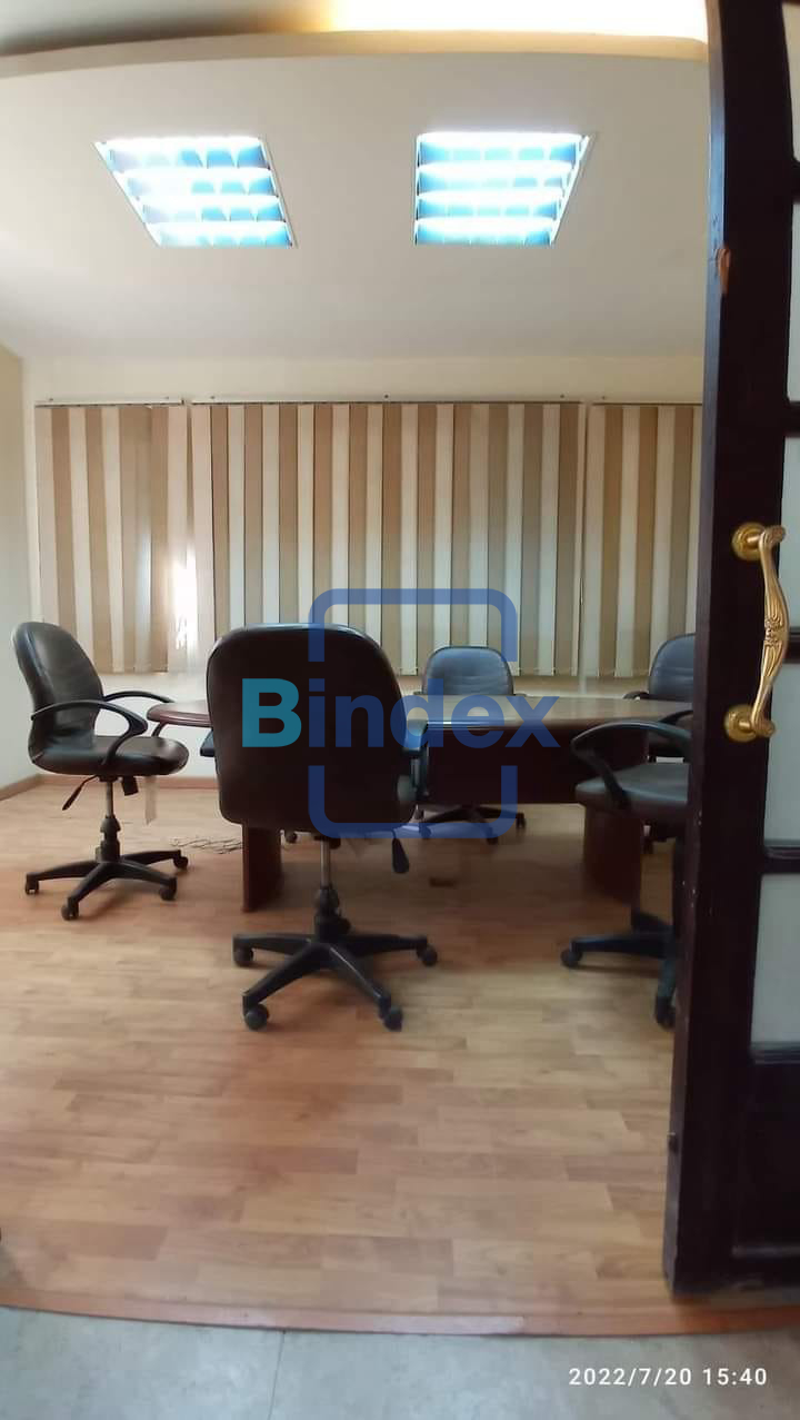 مكتب للايجار بمدخل مستقل بالهرم 