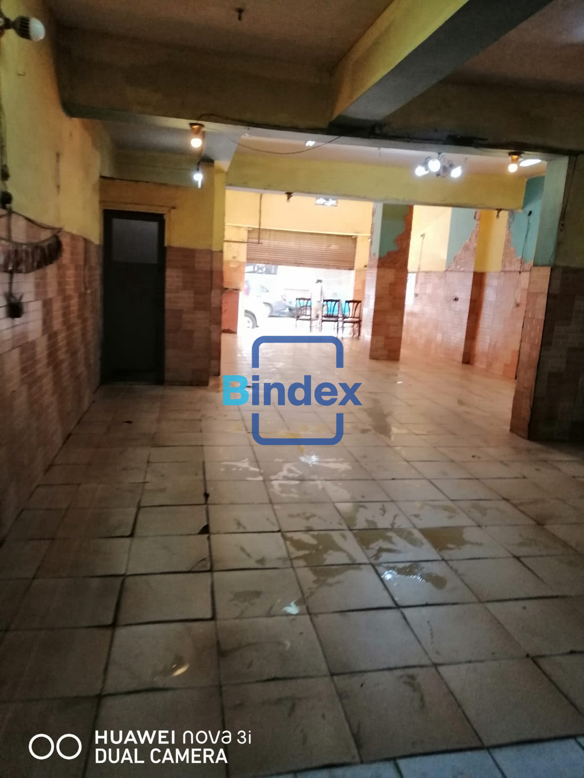 فرصه للبيع محل كامل المرافق بموقع مميز