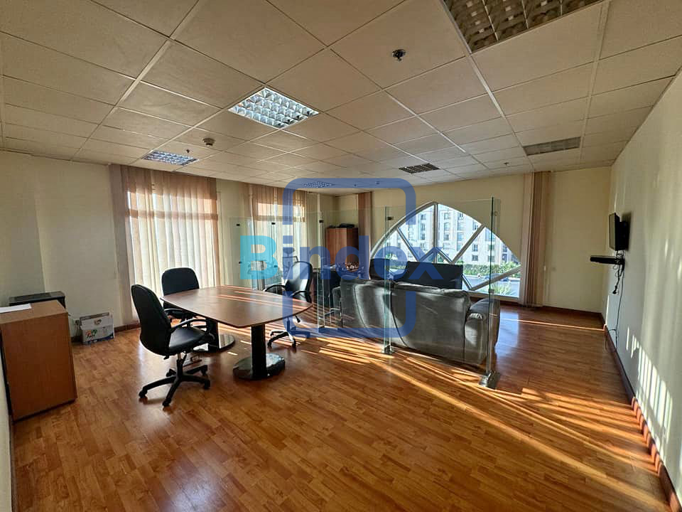 مكتب اداري للبيع متاجر ب 32,000 في الشهر ومتشطب بالكامل 