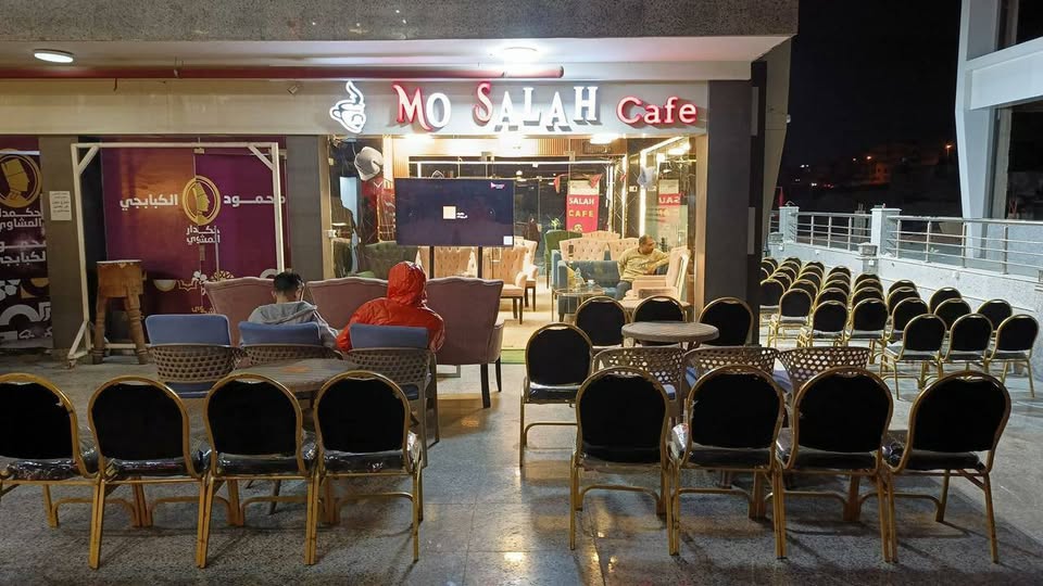 محل للايجار مرخص كافية بالعبور 