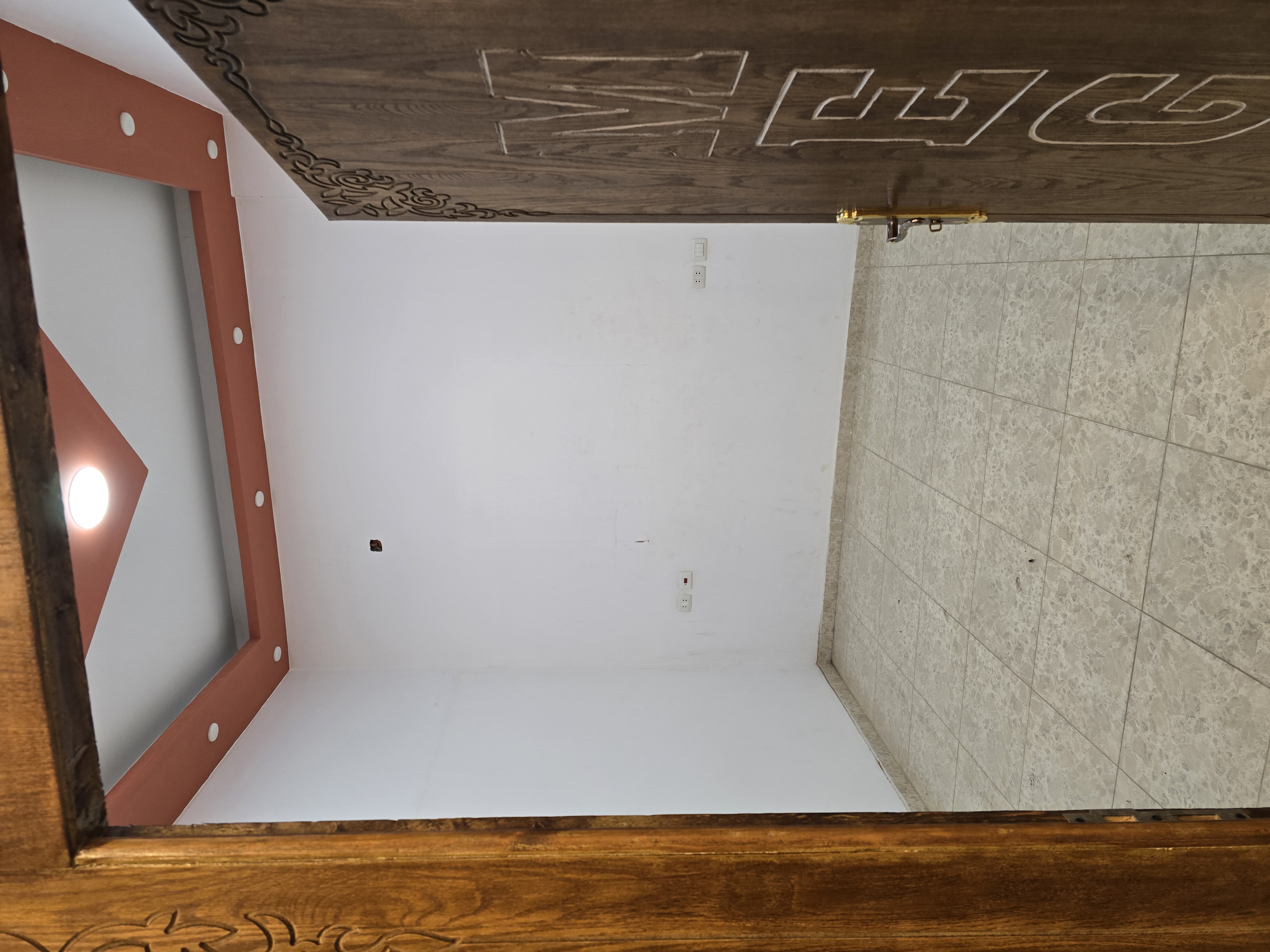 محل أداري يناسب مكتب جمله و اوين لاين  او مخزن