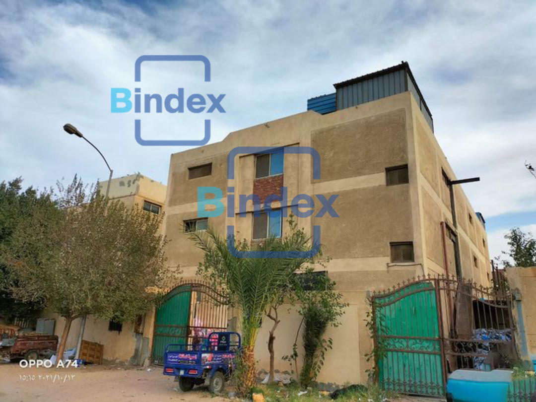 مصنع 800 متر للايجار  3 ادوار 