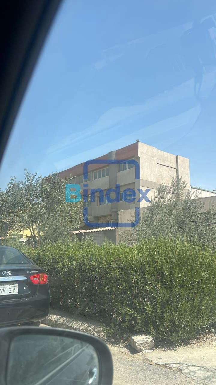 مصنع للبيع 2300 متر