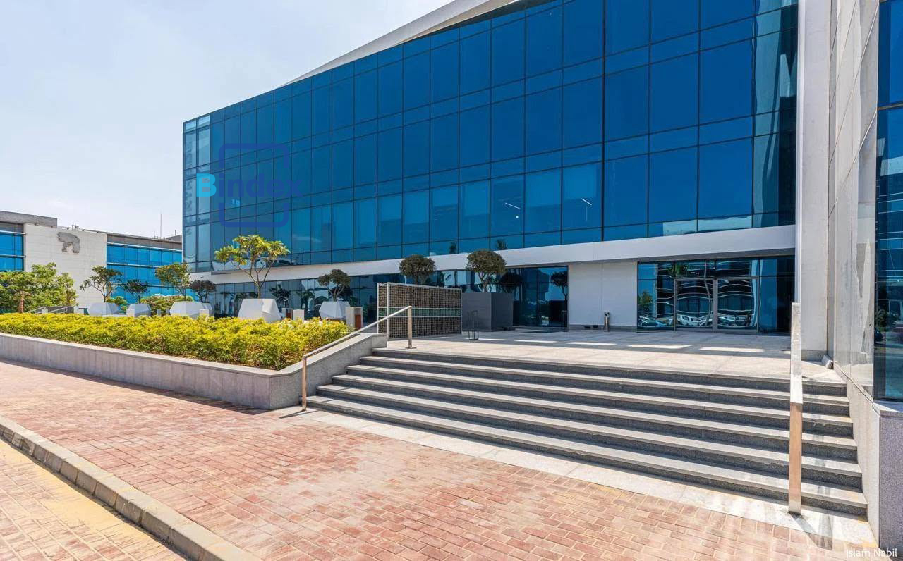 فرصة مميزة للإيجار في قلب القرية الذكية – Smart Village