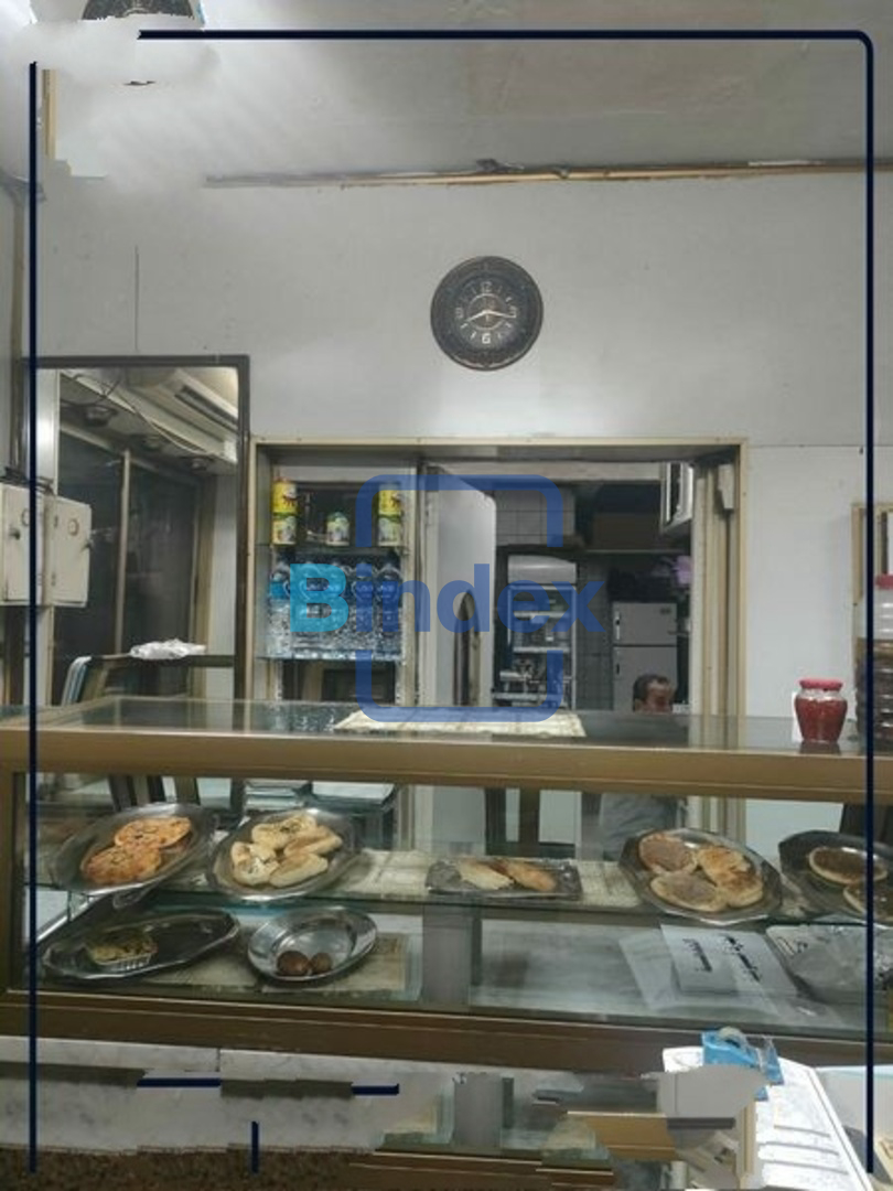 مطعم للبيع او للايجار بشارع حيوي