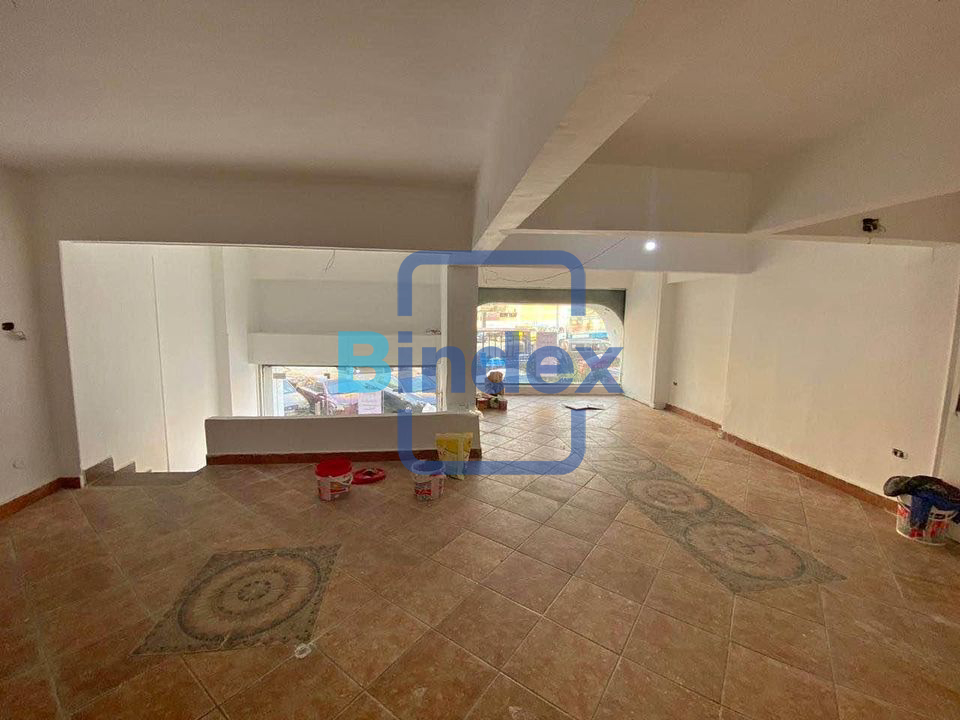 محل للبيع في المقطم