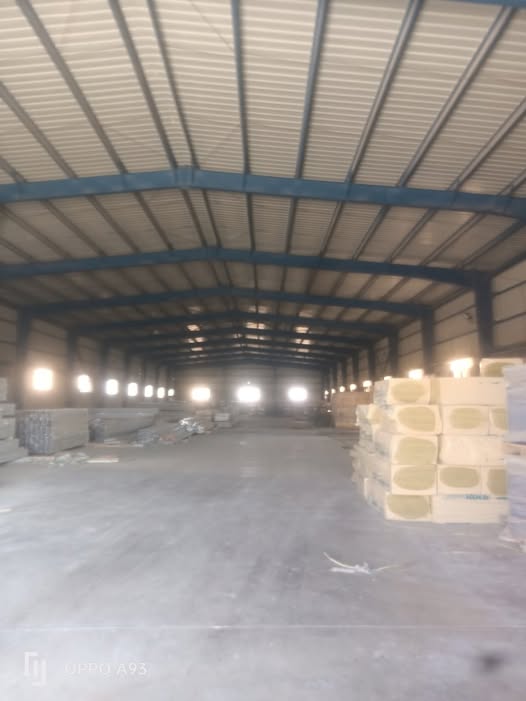 مصنع للايجار 