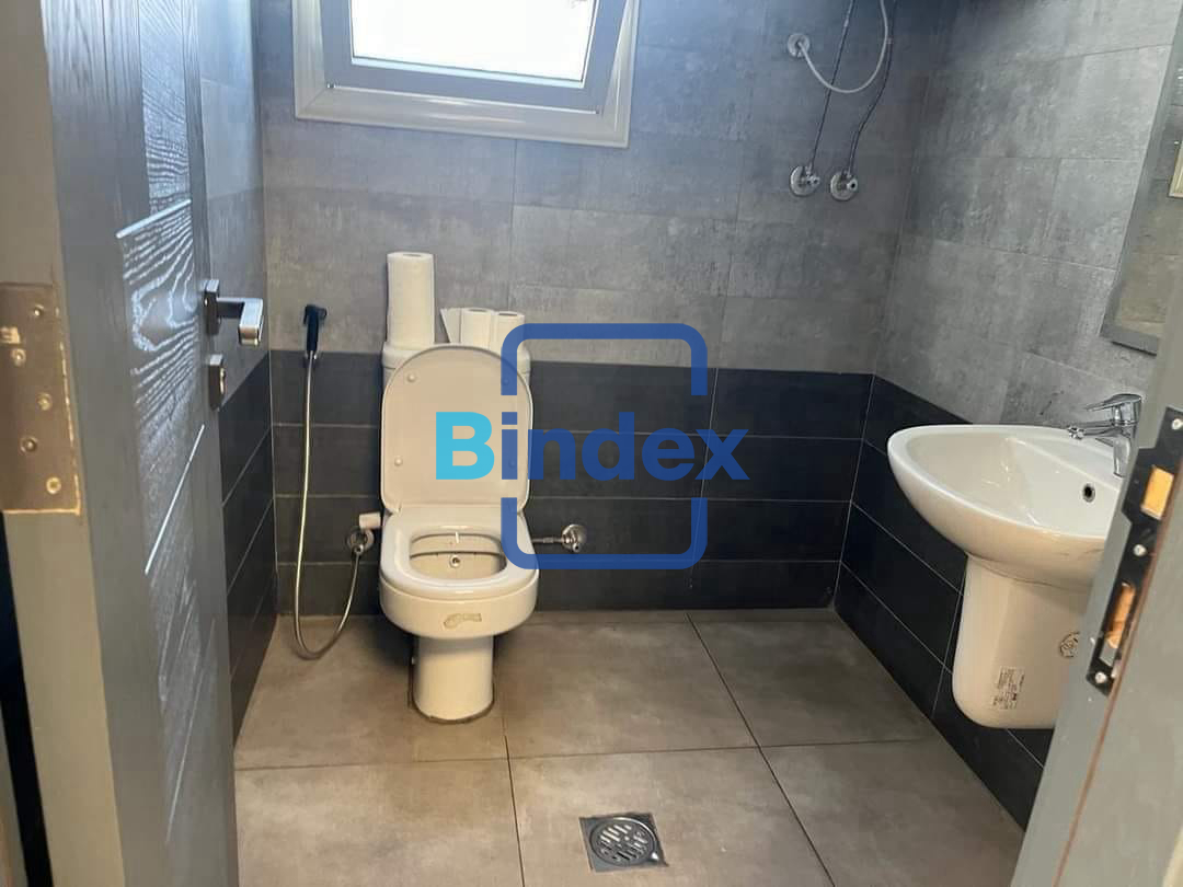 مقر اداري للايجار 300 متر