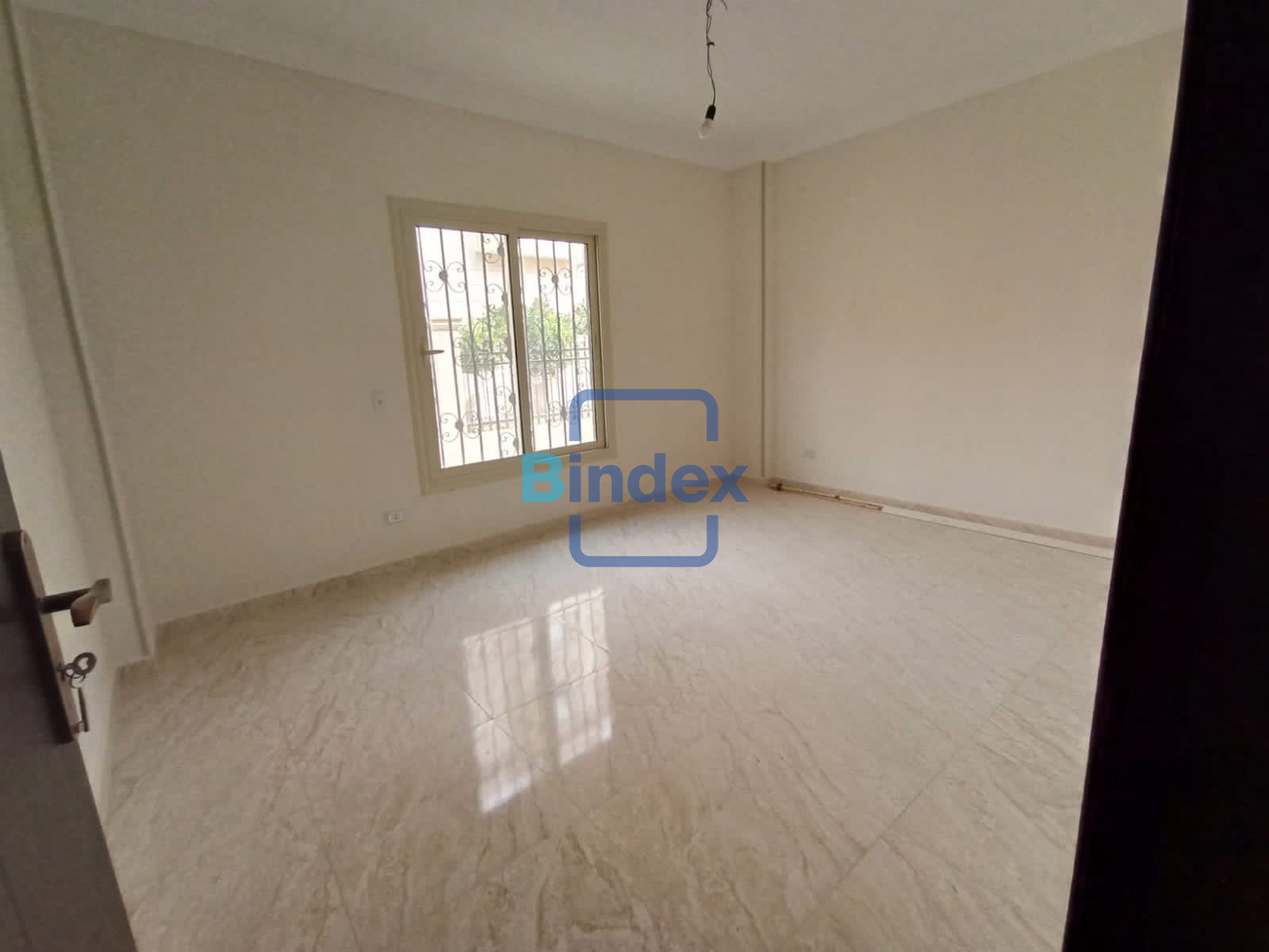 مقر ايجار علي المحور الخدمي اكتوبر سعر، مميز