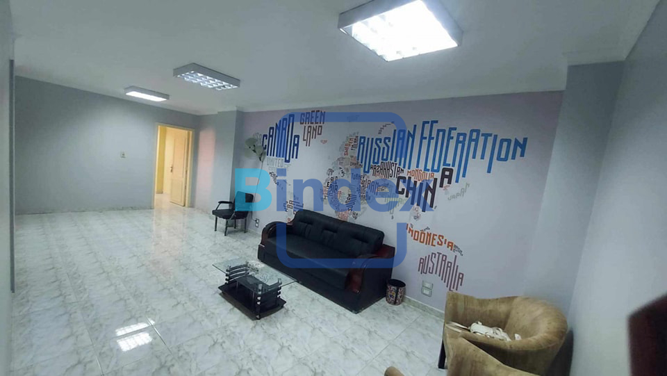 مكتب اداري للايجار مجهز بالكامل 