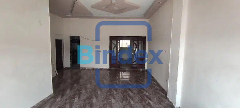 مخزن مساحه 250 متر اول نمره على الطريق الدائري مباشر للايجار