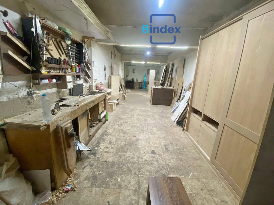 محل للبيع في البساتين 