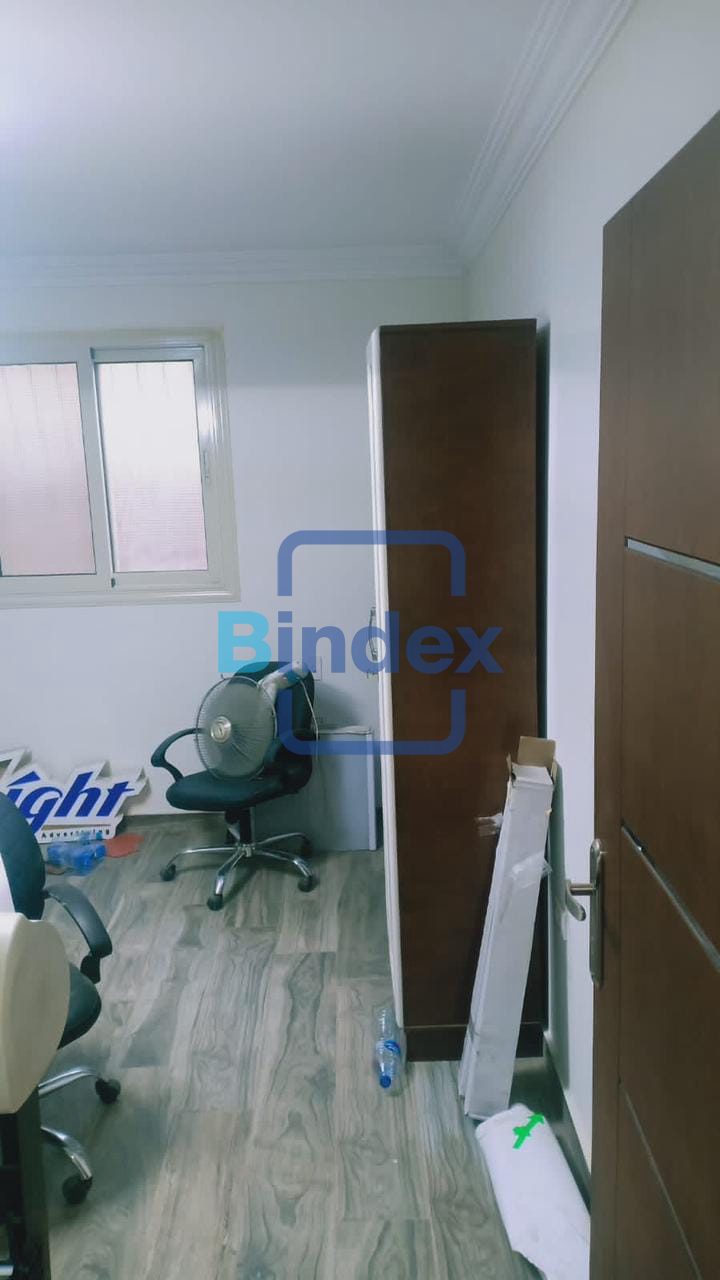 مكتب فاخر للايجار 100 متر 