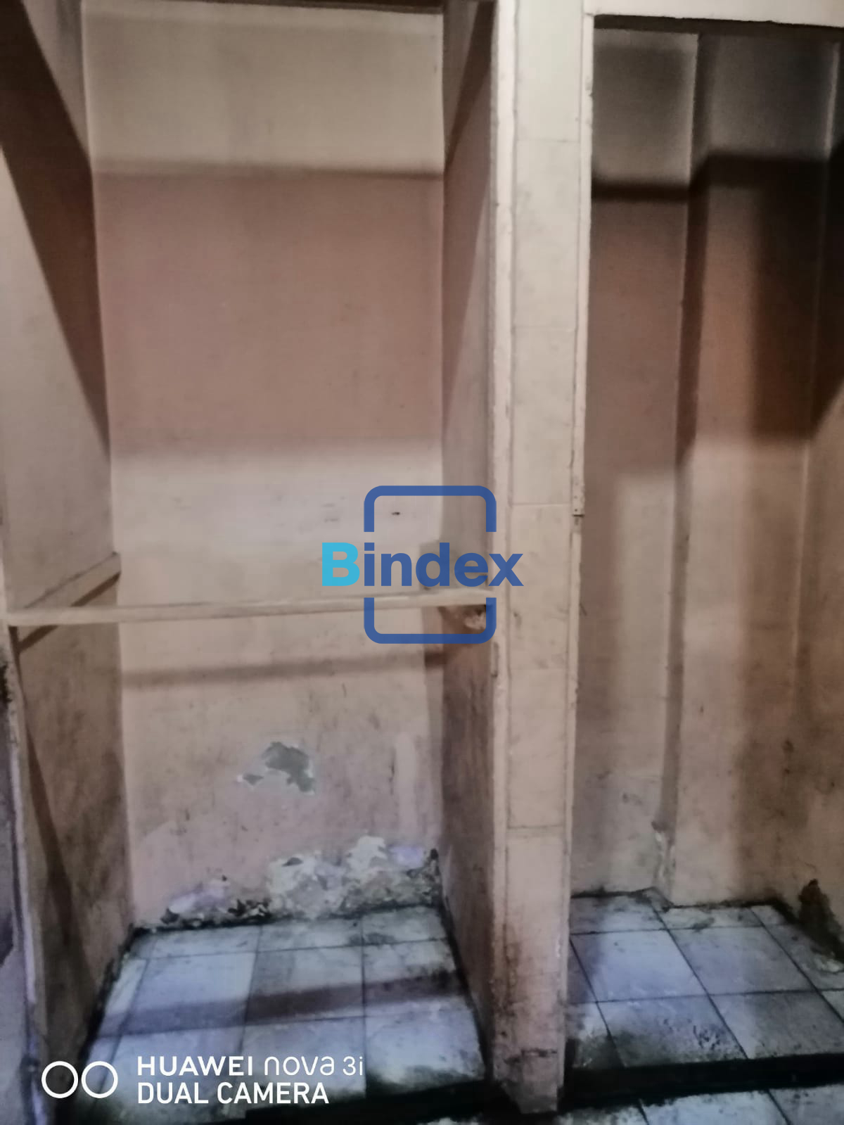 فرصه للبيع محل كامل المرافق بموقع مميز