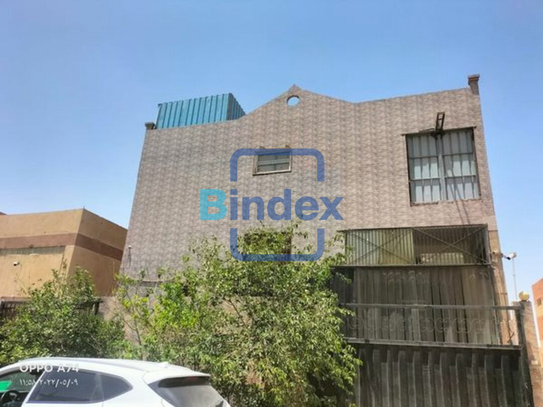 فرصه للاستثمار مصنع للبيع مؤجر حاليآ 300 متر 