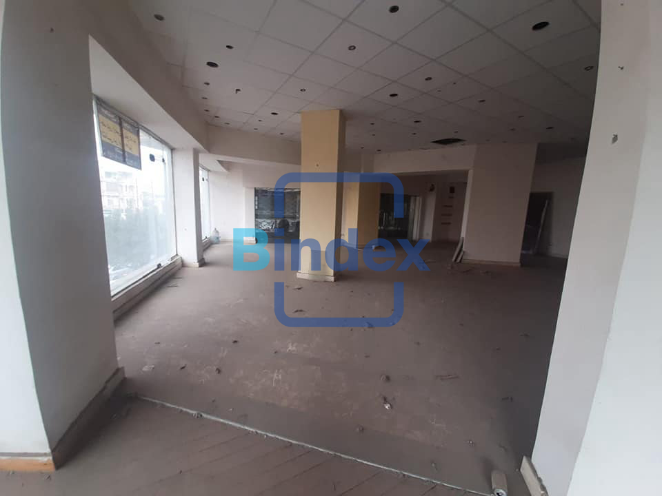 محل تجارى فى مصر الجديده عند ميدان الجامع