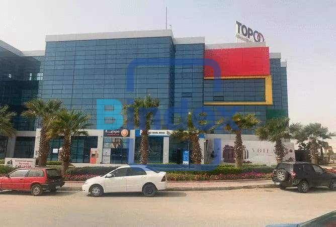 محل للبيع او الايجار في مول توب 90 بالقاهرة الجديدة 