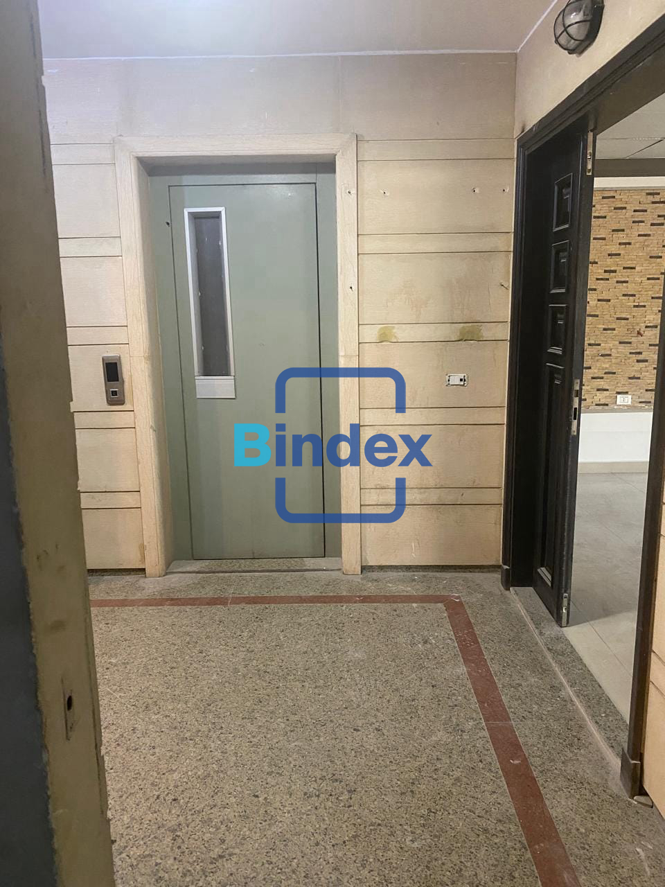 مقر اداري للبيع 200 متر 