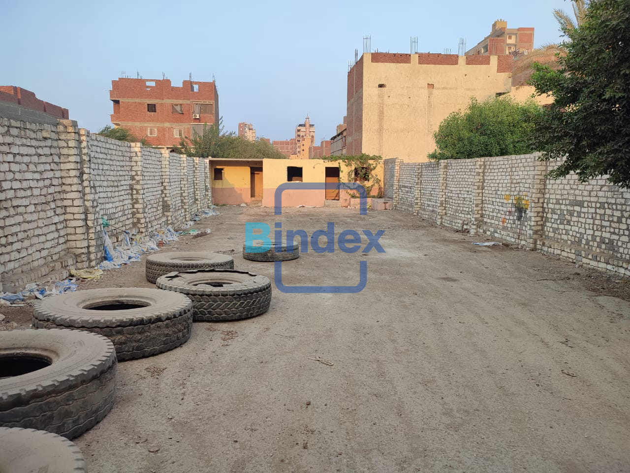 للإيجار مخزن مكشوف 400 م على دائرى الوراق