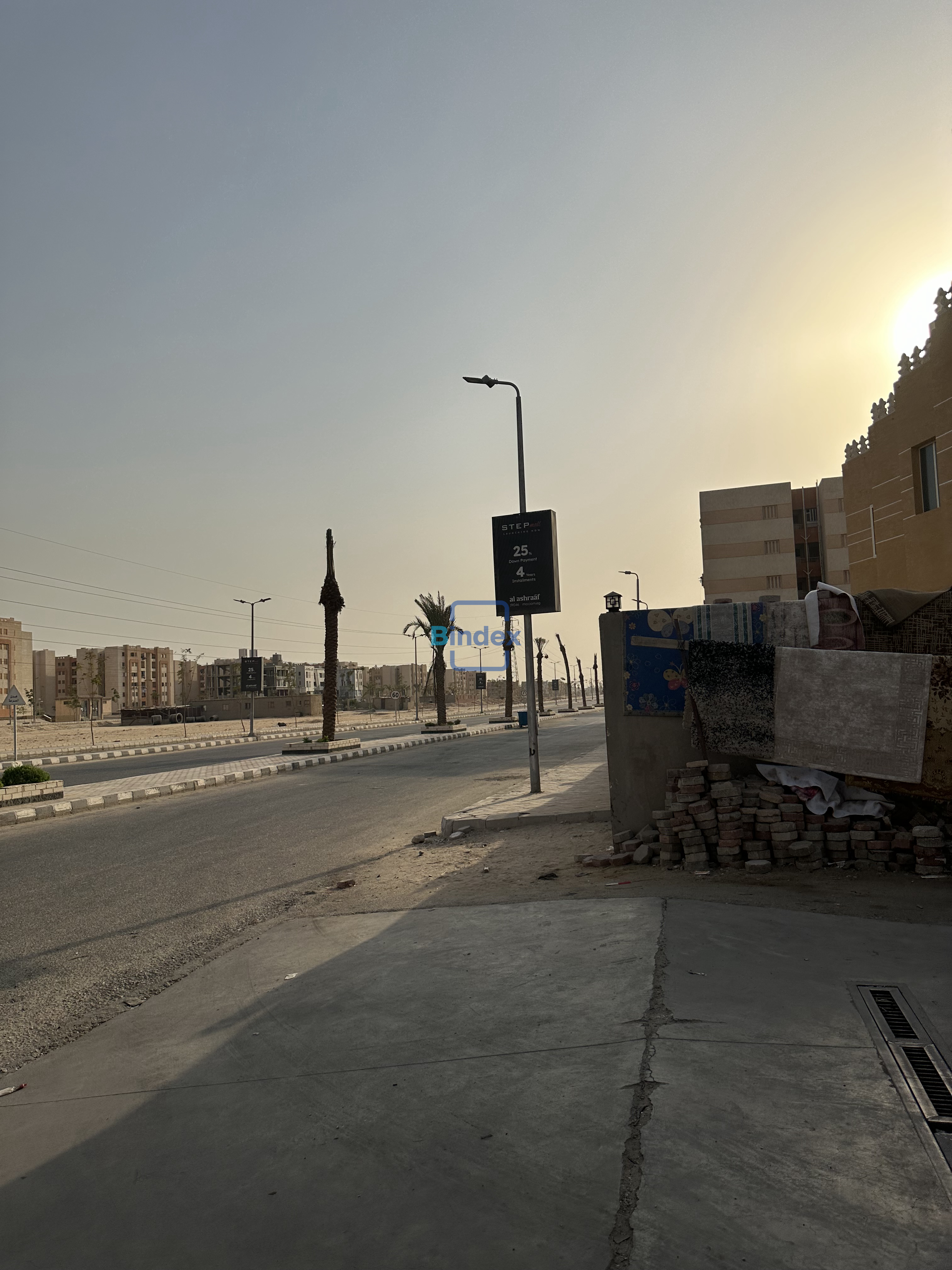 مكتب إدارى للإيجار للعبور أعلى محطة بنزين 