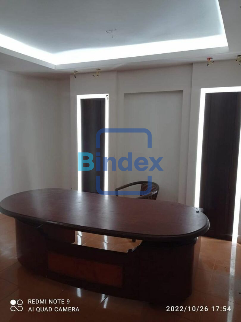 مكتب للبيع او الايجار 