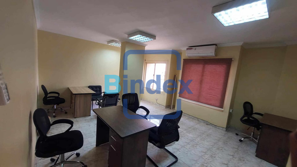 مكتب اداري للايجار مجهز بالكامل 