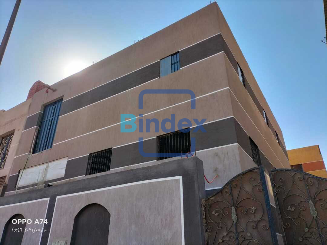 مصنع ملابس للايجار 