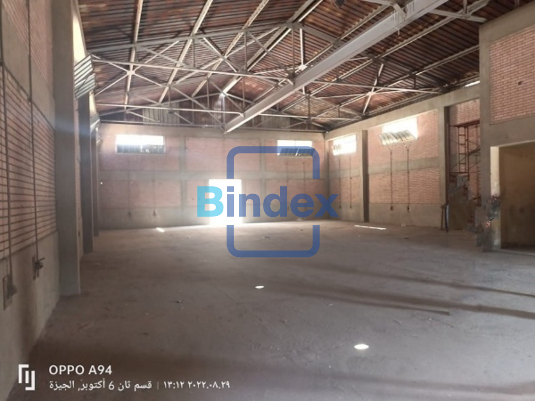 مخزن للايجار وبه رخصه تشغيل علي مساحه 800 متر 