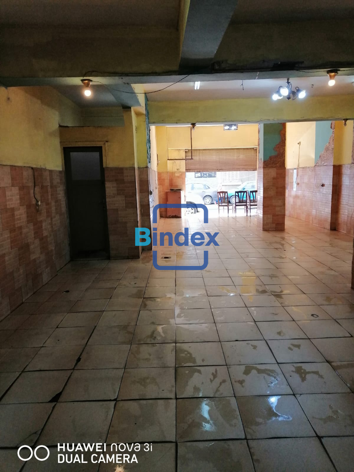 فرصه للبيع محل كامل المرافق بموقع مميز