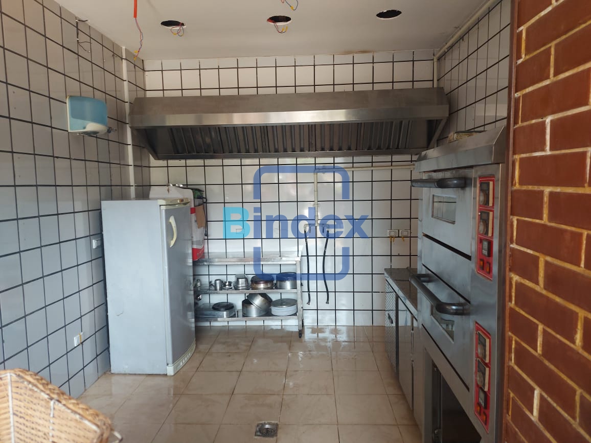  للإيجار مطعم تشطيب الترا سوبر لوكس ديكور مميز جاهز علي الفرش والتشغيل بمدينة نصر 