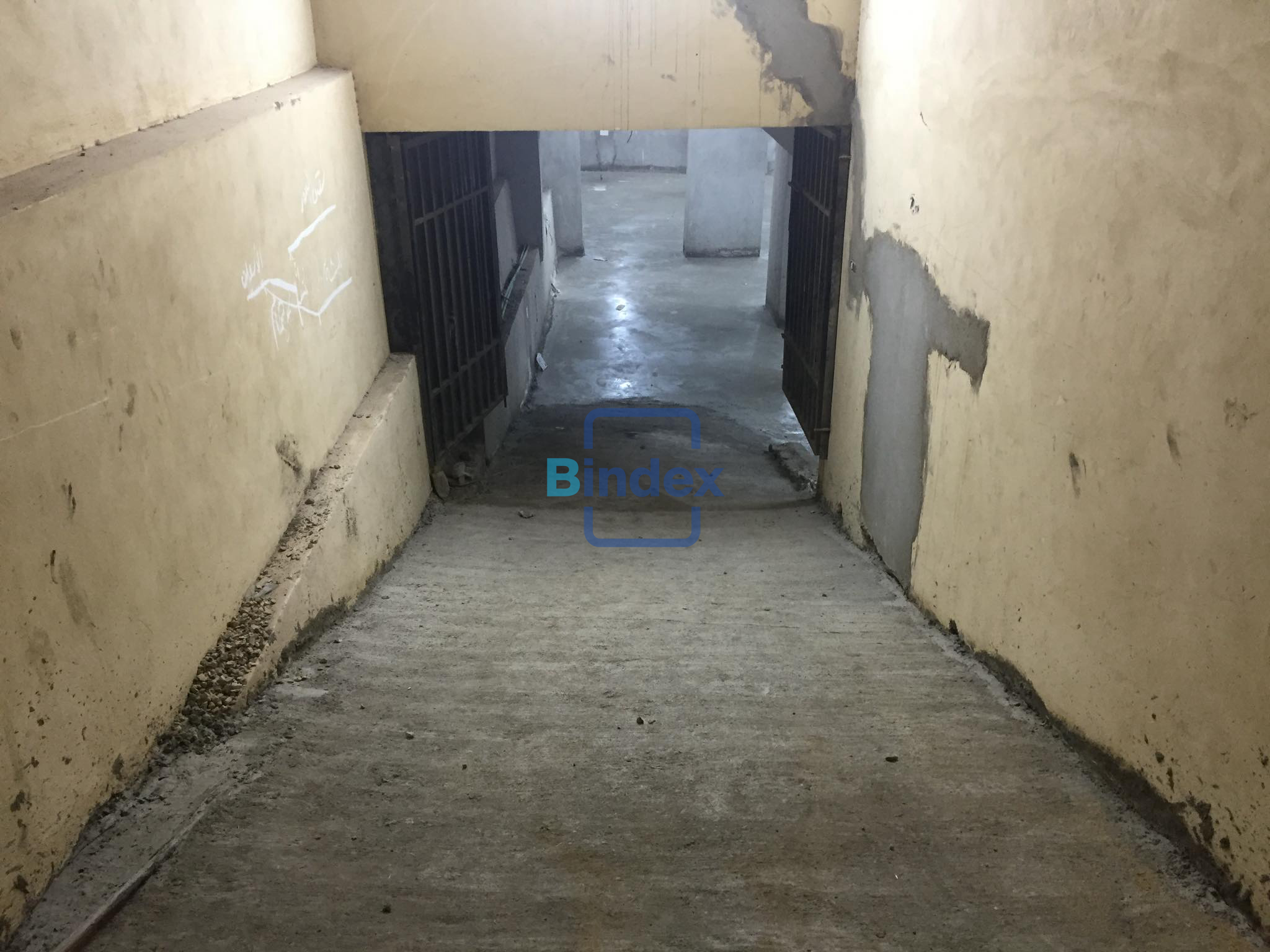 مخزن للبيع في الزيتون