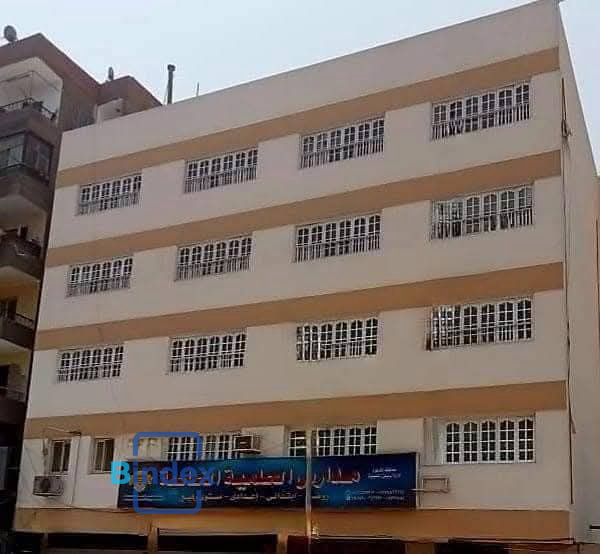 مدرسة للبيع 