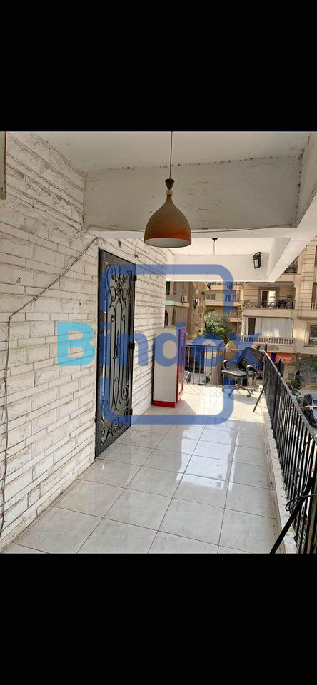 فرصه محل دور تاني في سنتر تجاري بجوار هارديز جنينه مول للايجار