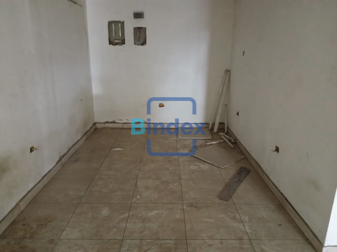 محل للبيع داخل مول هليوبلس روك 