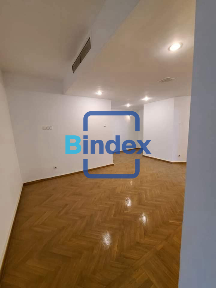 مقر اداري بموقع مميز بالدقي 