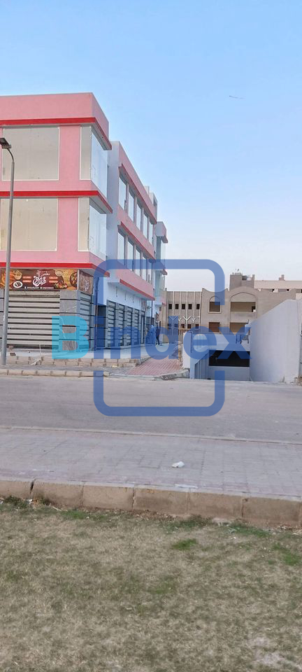 محل للإيجار بالحسن مول العبور الجديدة حى الحرية